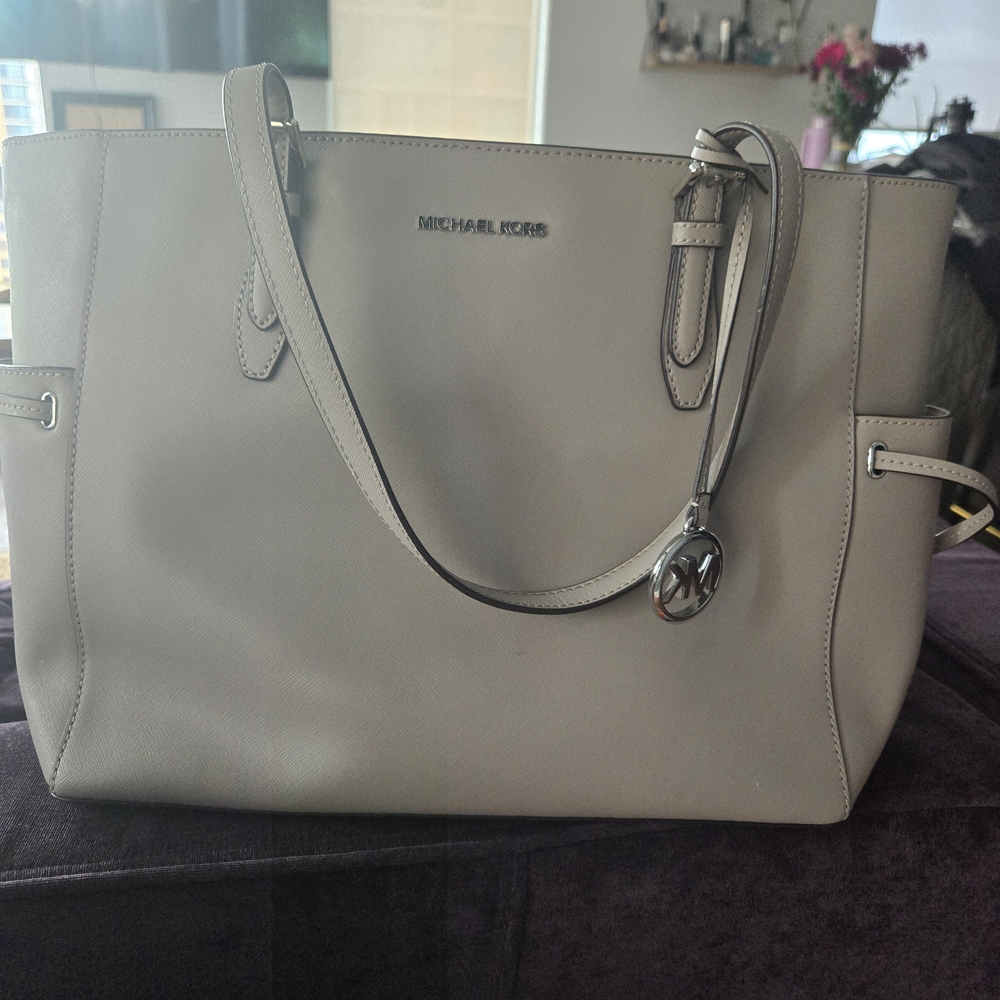 Michael Kors Gilly Tote Bag